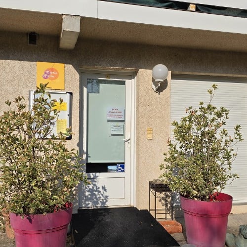 Naturopathe Aix-les-Bains Vue de l'entrée de l'espace Aurore